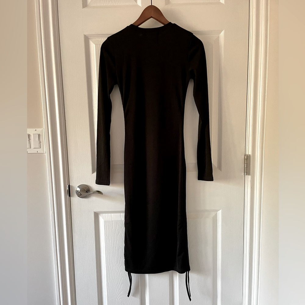 NWT DISSH Long Sleeve Black Midi Cinch Dress - Picture 2 of 3
